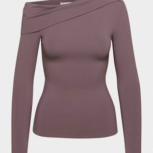 Aritzia contour ravish top